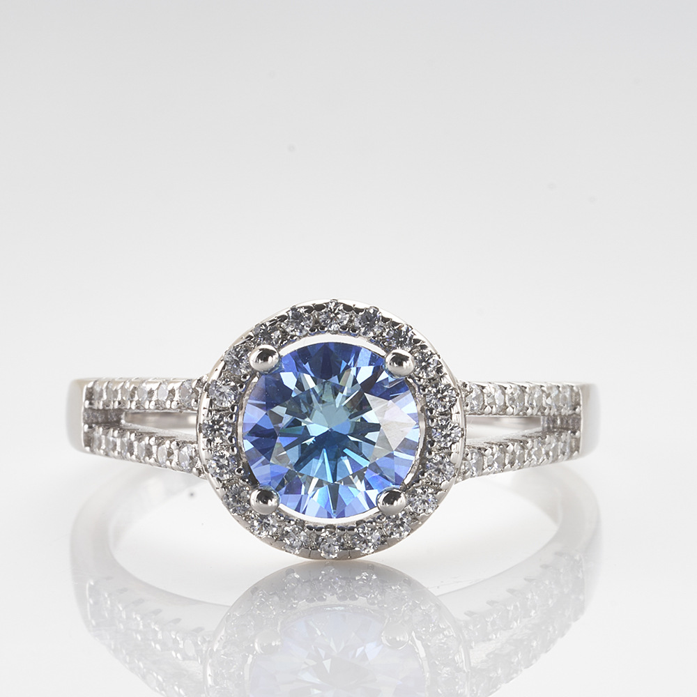 1 quilates de anillo de piedra de moissanita azul de plata esterlina en vivo para mujeres diamantes ligeros anillo de lujo europeo y americano