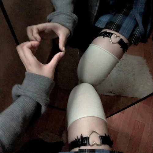 Gothic dark wings leg chain leg cuff Y2K subculture heart sexy stretch thigh strap Lolita