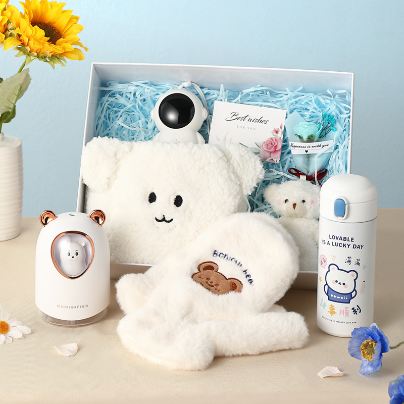 Birthday gift Girl Christmas bear gives girlfriends Girlfriends…