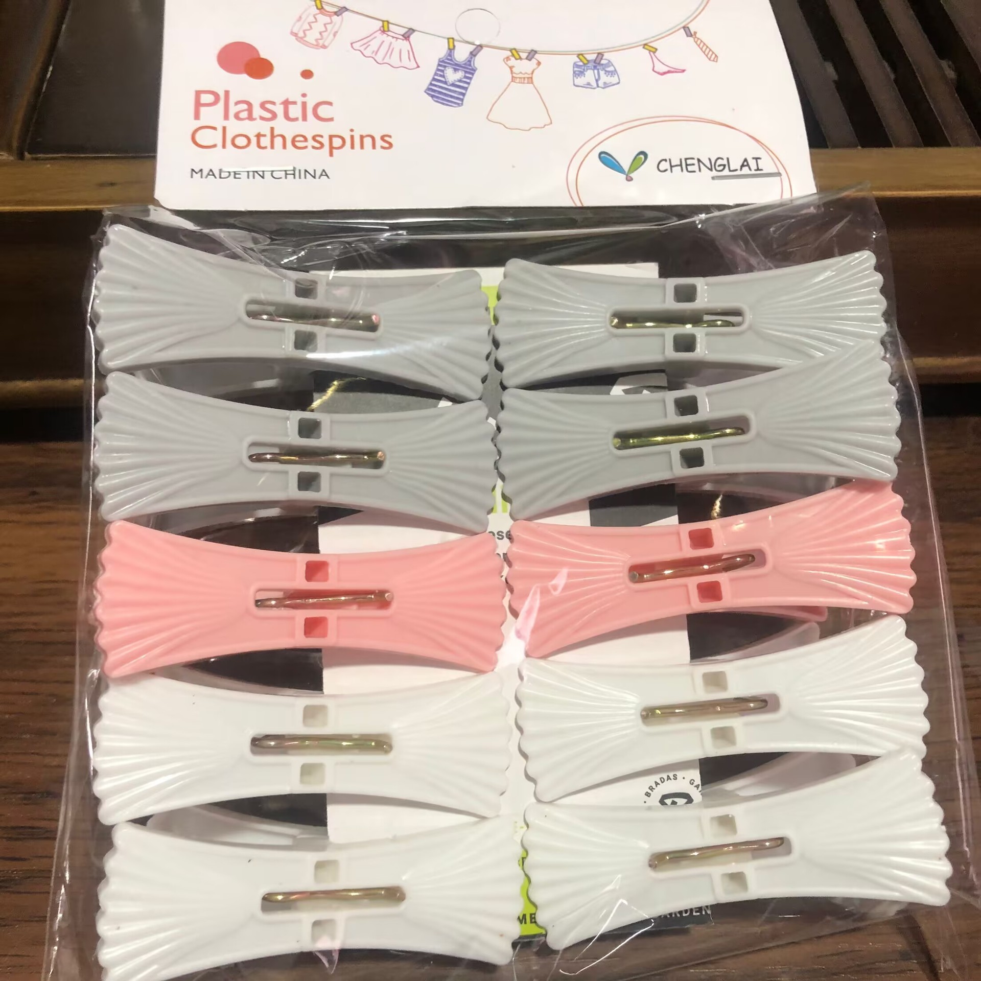 10 piezas de pinzas de plástico para ropa, pinzas de resorte, pinzas de ropa antideslizantes para el balcón del dormitorio, clips de fijación de ropa interior colorida, modelos de comercio exterior