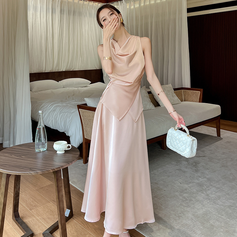 Stunning French-Style Light Luxury Elegant Lady's Dress with a Gentle and Unique Design, Satin Draped Collar Gown Set 2026 Stunning French-Style Light Luxury Elegant Lady's Dress with a Gentle and Unique Design, Satin Draped Collar Gown Set 2026
