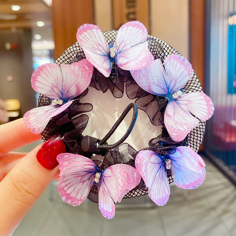 보라색 꽃 나비