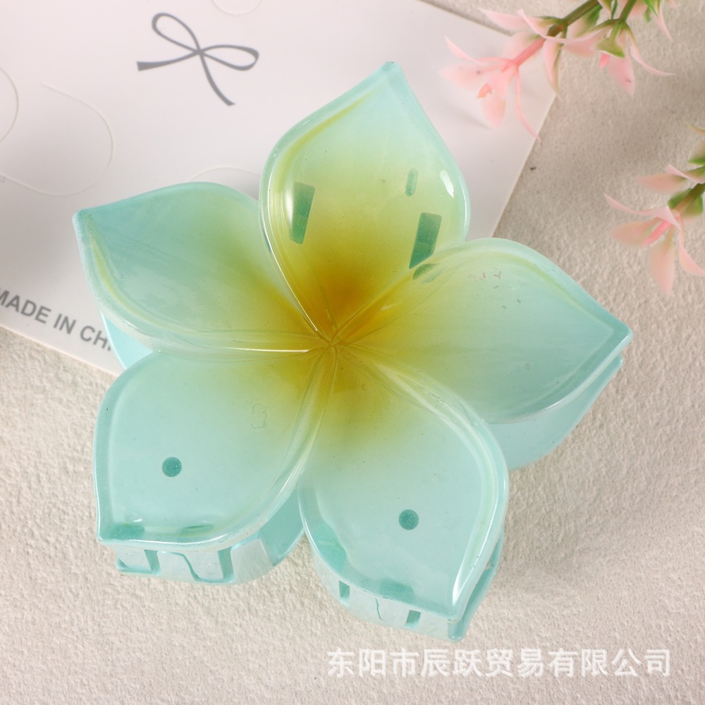 Nuevo color frangipani acrílico pinza para el cabello flor pinza de agarre de alta calidad elegante accesorio para el cabello de mujer pinza de tiburón de agarre lateral
