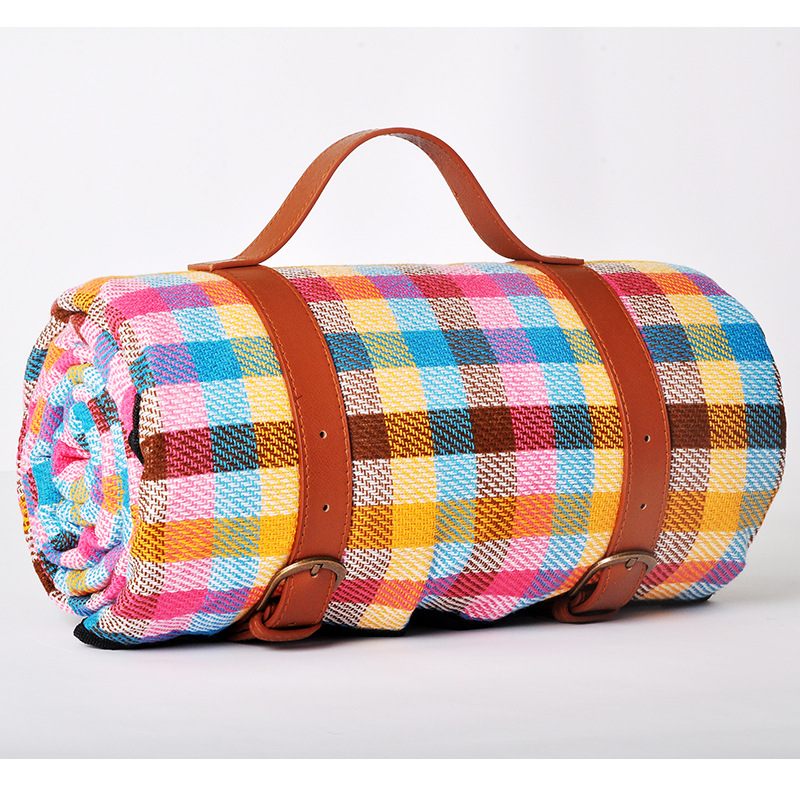 En stock correa de cuero estera de picnic al aire libre estera a prueba de humedad de tres capas engrosada estera de playa suministros para acampar