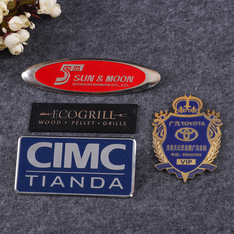 批发锌合金压铸电镀标牌金属铭牌 设备标牌可印logo车友会标牌