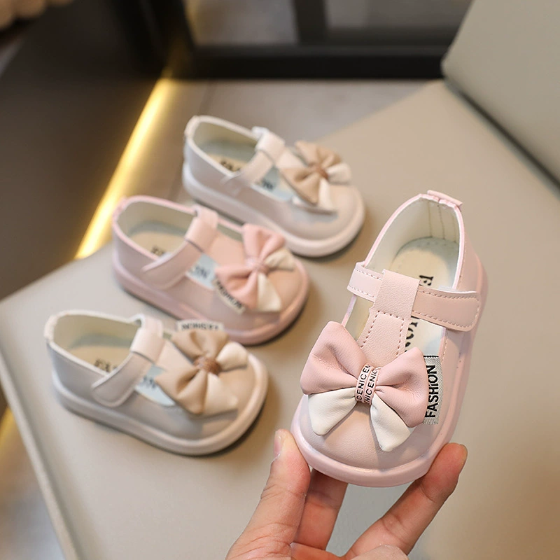 2023 осень Новый корейский стиль модная детская кожаная обувь принцессы с мягким дном повседневная обувь для девочек с бантом на мягкой подошве для малышей