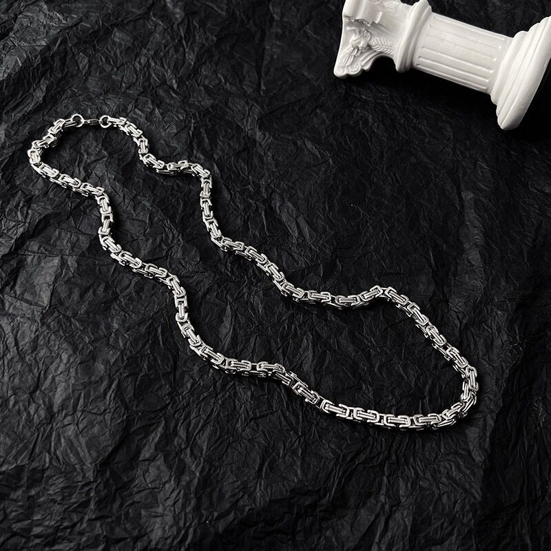 Cuban Chain Necklace For Men With Pendant Symbol Of Confidence_voghion.com
