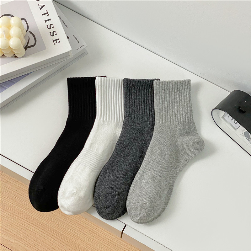 ������Ů���������ڰ׻���ʿ�����˶���������м�Լ��Ͳ�ിɫ