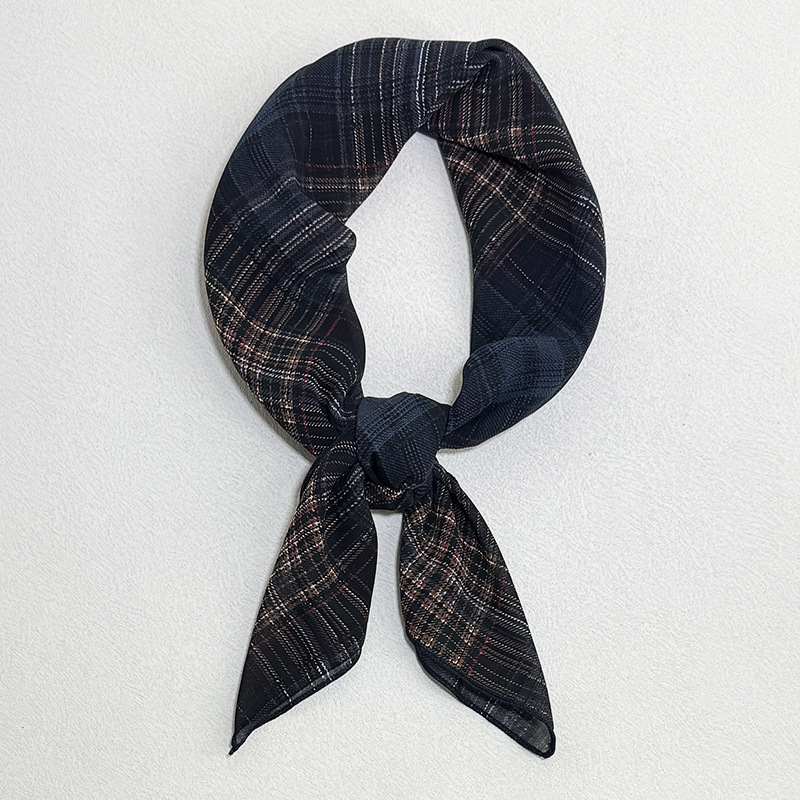 Korean Retro Artistic Plaid Neck Warmer Elegant Decorative Scarf_voghion.com