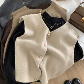 法式复古小金扣圆领针织马甲女宽松韩系百搭温柔显瘦秋冬叠穿毛衣