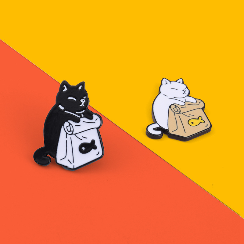 Cat, Fish Pattern Cute Pin Cat Fish Alloy Plating Unisex Brooches