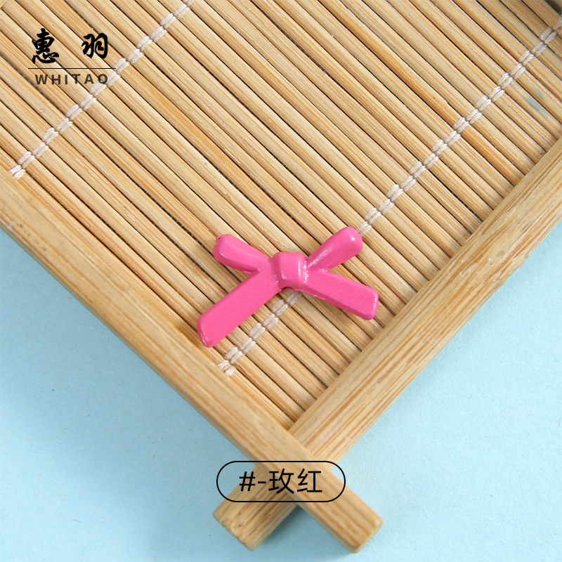 With bow, small