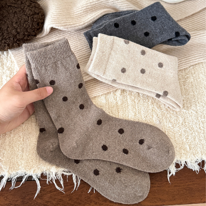Autumn and Winter New Wool Socks Japanese Style Ins Polka Dot Women's Mid-Calf Socks Thickened Warm Long Socks Zhuji Sock Wholesale