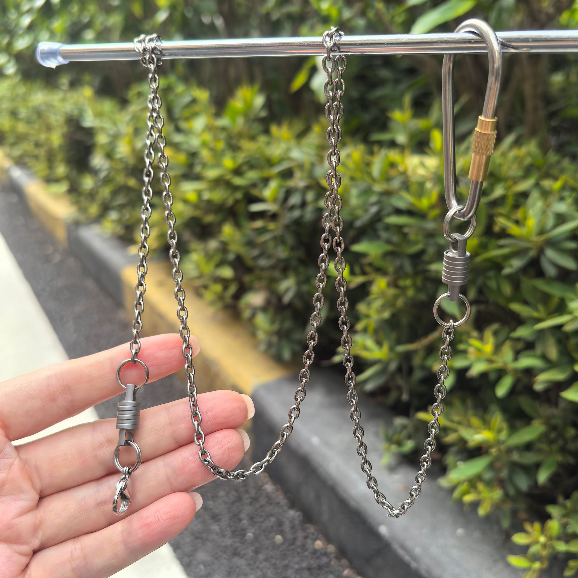 【Bird Walking Chain】Foot Buckle Anti-Flying Titanium Alloy Foot Chain for Parrots, Cockatiels, Sunbirds, and Monk Parrots, Does Not Hurt the Feet, Adjustable Foot Ring