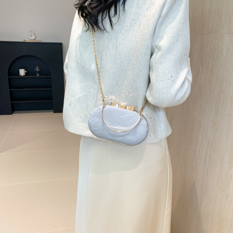 Spring Collection Women's Versatile 2024 New Exquisite Banquet Handheld Chain Shoulder Cross Bag for Women_voghion.com