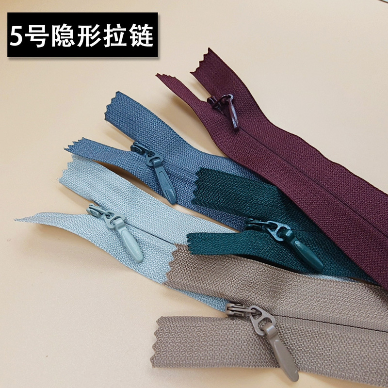 Directly Supplied from the Factory, Dresses, Pants, and Skirts Use Green, Red, and Coffee-Colored Closed-End Nylon No. 5 Invisible Zippers for Back Pockets
