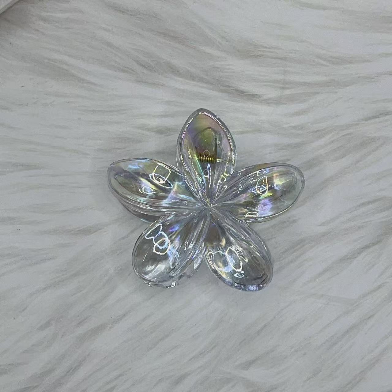 Nuevo color frangipani acrílico pinza para el cabello flor pinza de agarre de alta calidad elegante accesorio para el cabello de mujer pinza de tiburón de agarre lateral