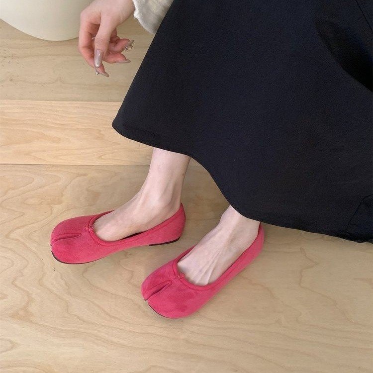 2026 verano de moda casual y cómodo nuevo estilo francés dedos de dedos suaves de fondo poco profundo suave zapatos de pezuña de cerdo de noche