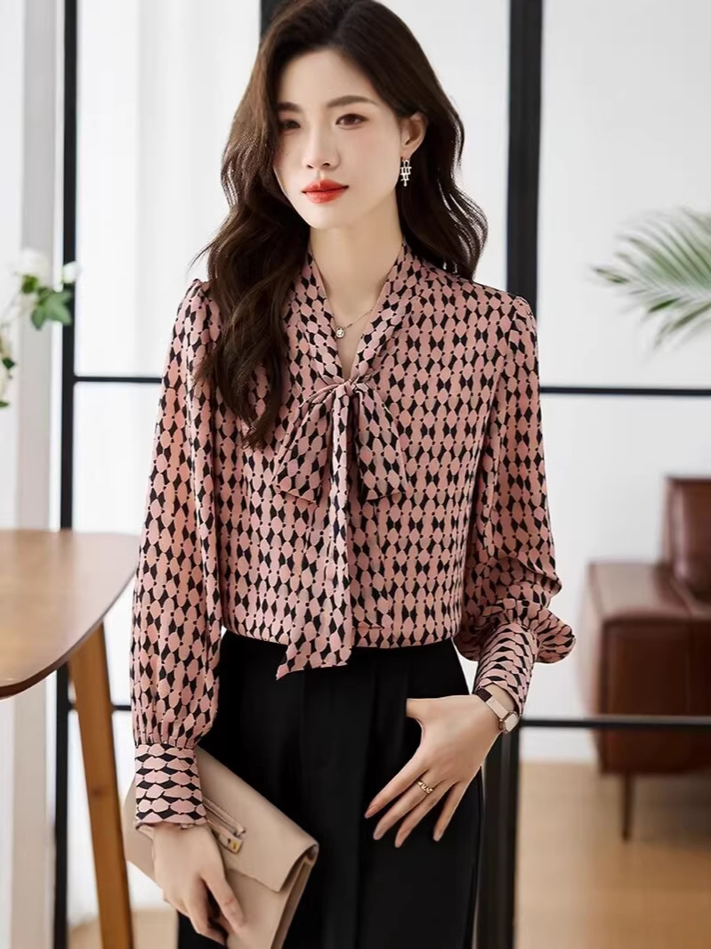 Áo sơ mi nữ dài tay phong cách thông thường, thiết kế dây buộc giảm tuổi — màu hồng