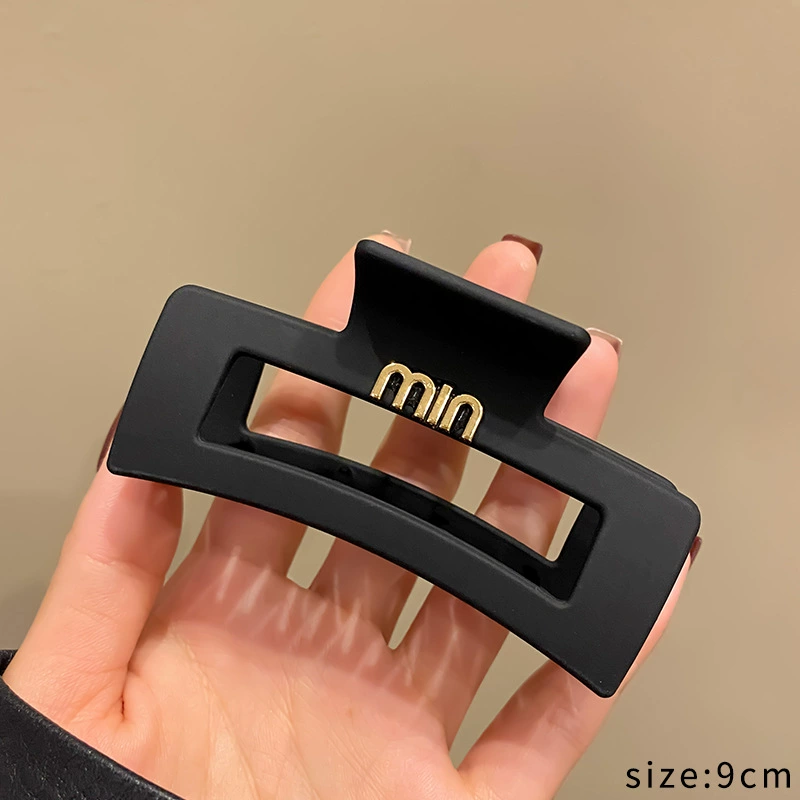Заколки-грызки Hairgrip, коллекция черный матовый, assorted большие размеры (акула, квадрат, полукруг) 2024