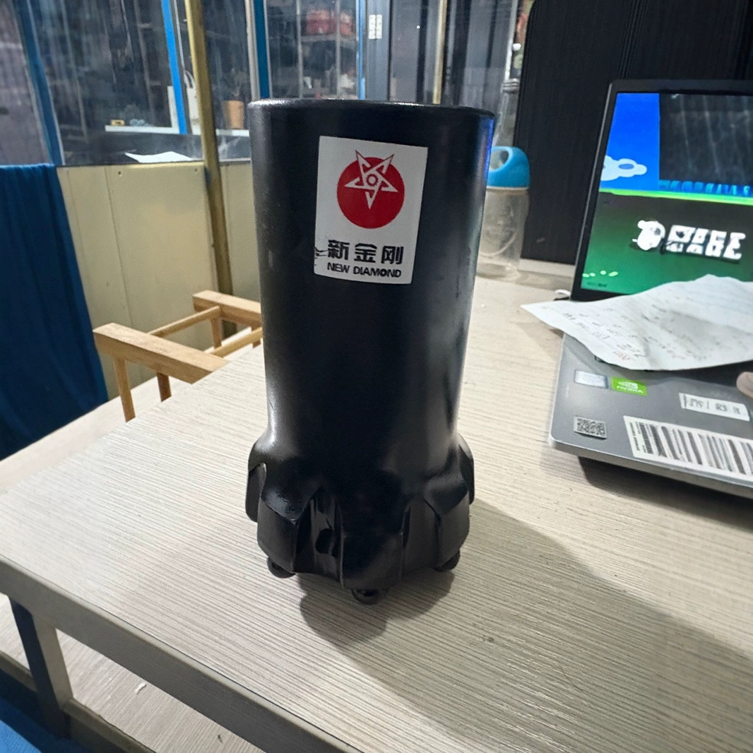 新金刚T45-76mm螺纹钻杆用于矿山开采