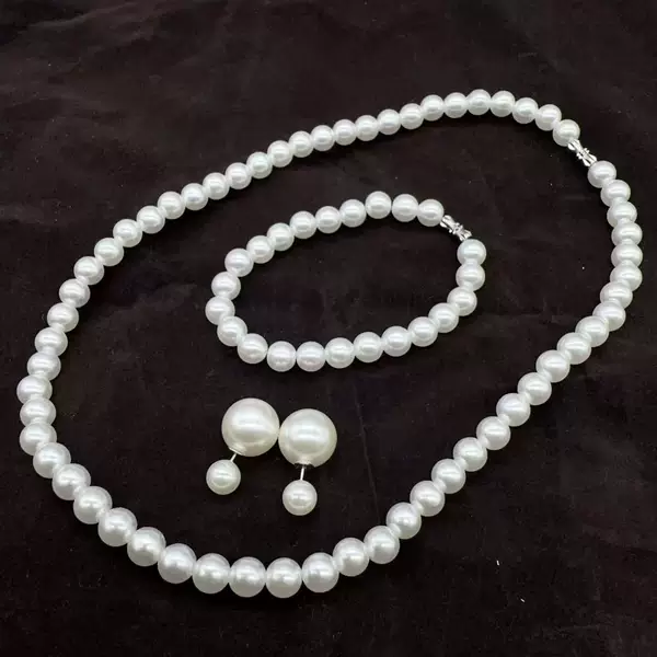 European and American Cross-Border Wedding Gifts Imitation Pearl Three-Piece Jewelry Set Bride's Imitation Pearl Necklace, Bracelet, and Earring Set