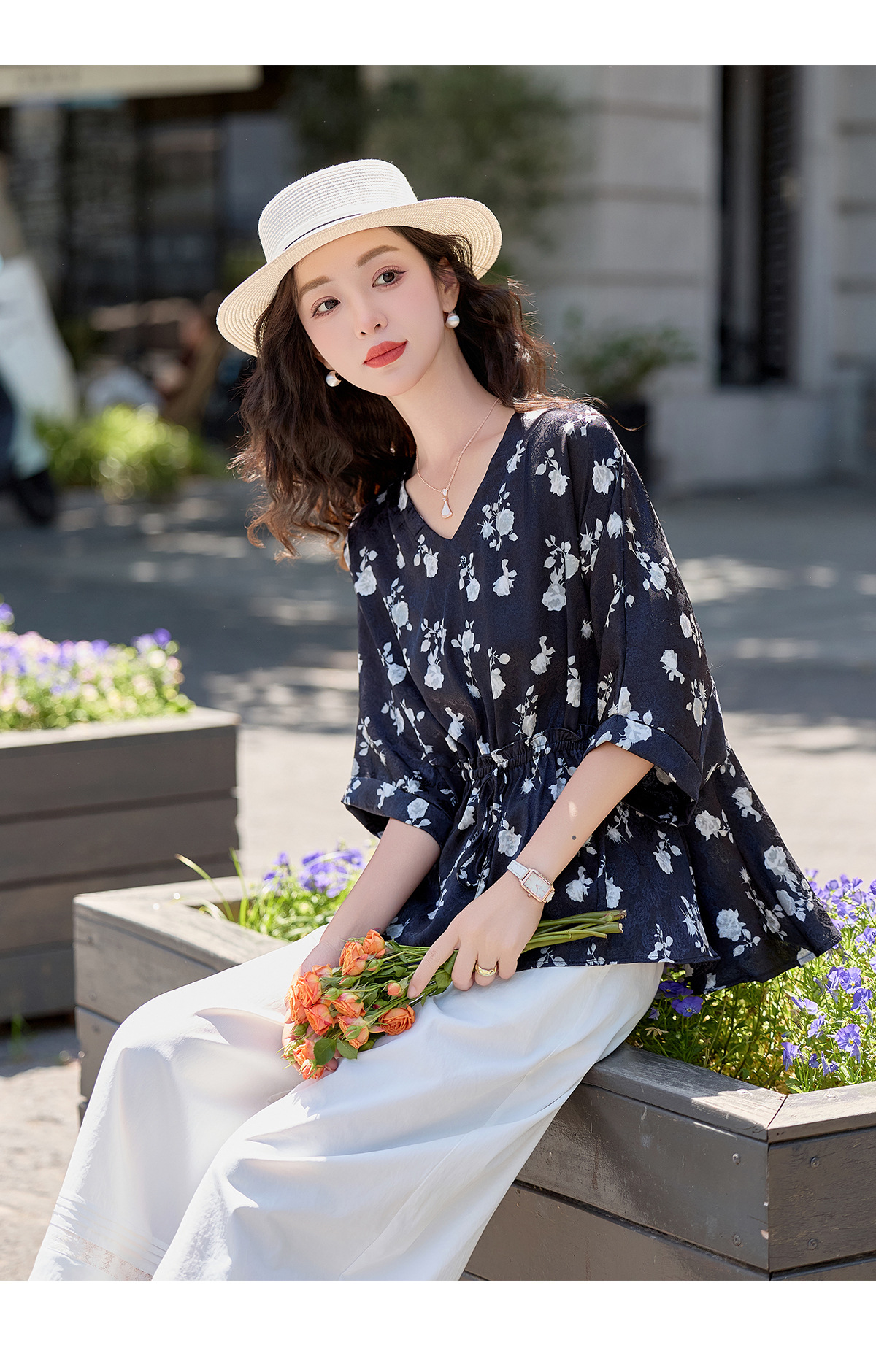 Bộ vest nữ hai mảnh áo sơ mi in họa tiết cổ V kết hợp quần ống rộng — Màu ảnh chi tiết 17