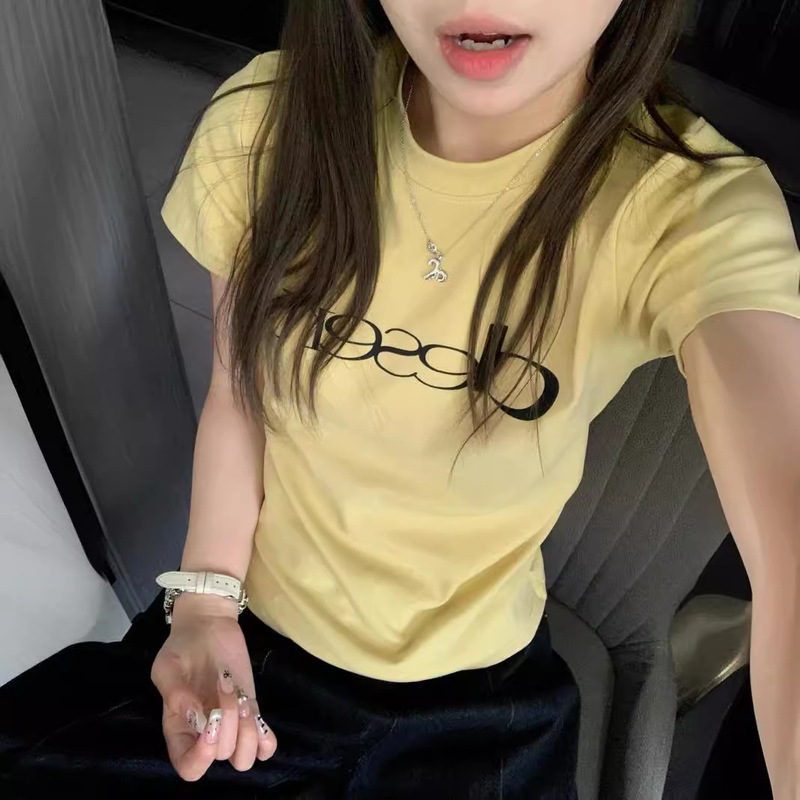 [40 210g combed 95% cotton + 5% spandex back collar] slim fit slim shoulder short sleeve T-shirt women's light yellow