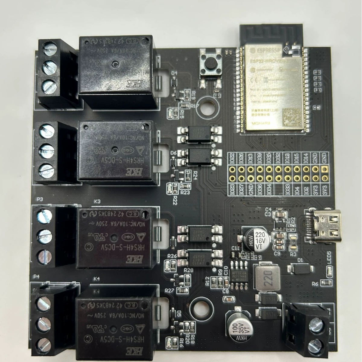 T-Relay ESP32 Четырехстороннее реле постоянного тока 5V Реле Интернета вещей