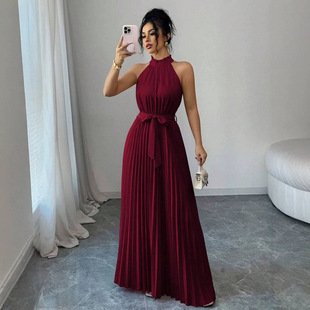 26��W�����¿�ȼ��L�F����ɫϵ�r�Ѓ����Ը���ϵ��¶���B��ȹŮ