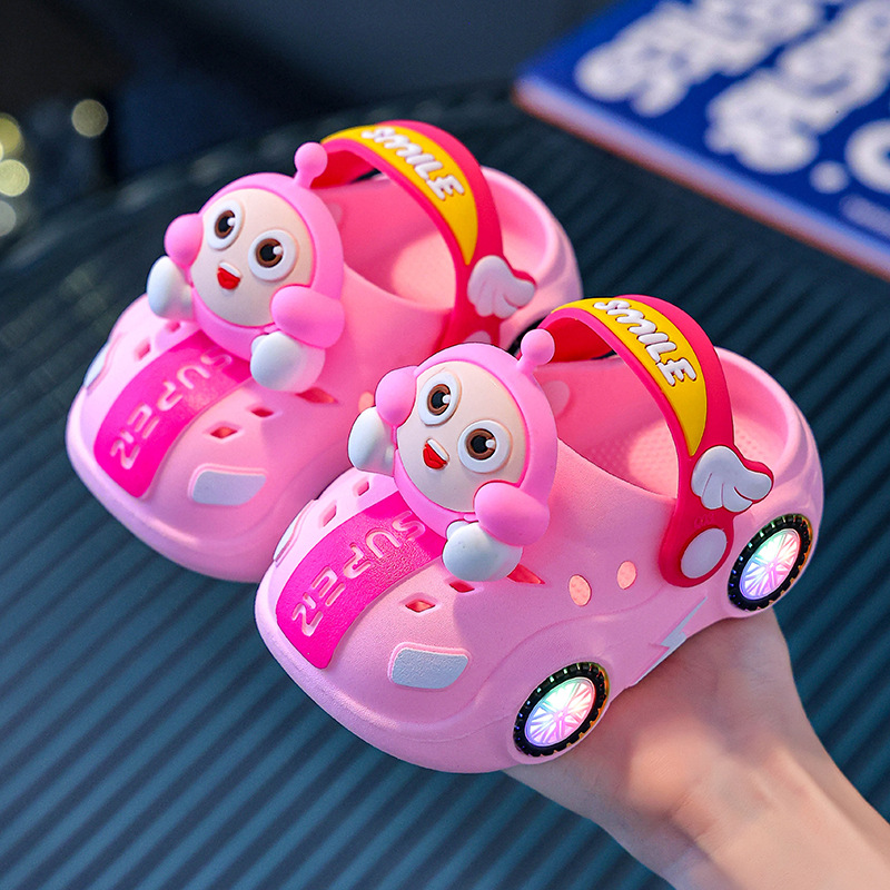 Children's Summer Slippers for Girls, with Glowing Lights, Indoor Soft-Soled Non-Slip Sandals, Boys' Egg-Shaped Clogs