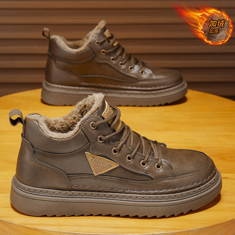 Zapatos masculinos en invierno con terciopelo para mantener el calor botas Martin ropa de trabajo masculina tendencia de zapatos de cuero 100 zapatos de algodón casual botas cortas zapatos de moda image 3