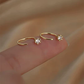 耳钉;项链;耳环