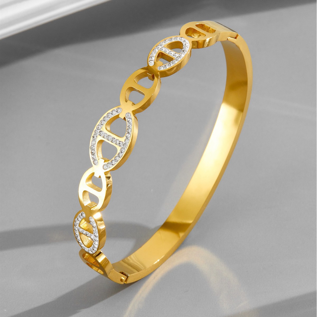 Pulseras de nariz de cerdo de alta calidad ligera y lujosa, anillo de diseño de nicho simple, pulseras de regalo para amigos, temperamento versátil.