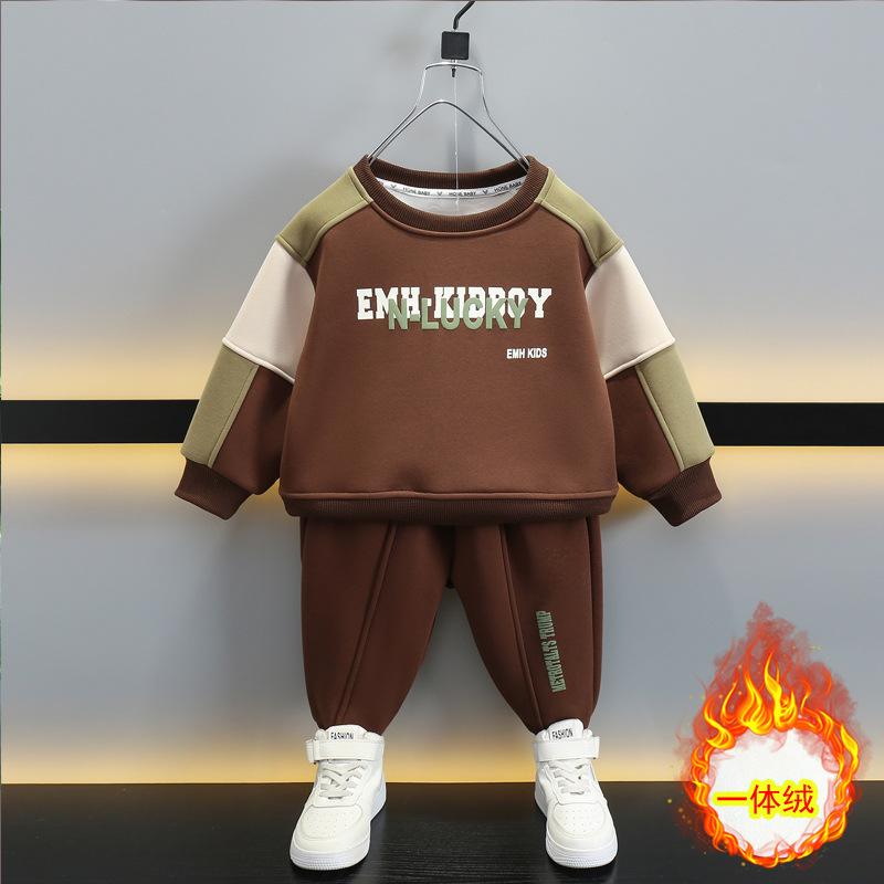 6519 Traje para niños Otoño e invierno 2025 Nuevo estilo para niños más suéter grueso de terciopelo Ropa deportiva de invierno de dos piezas