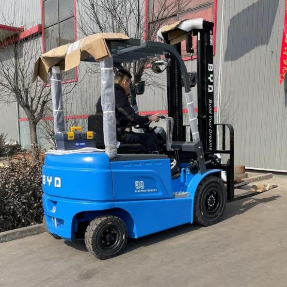 比亚迪侧移叉车--北京平谷出租 /出售