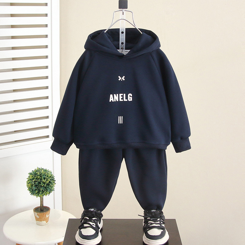 6110 Traje deportivo de otoño para niños Suéter con capucha para niños Estilo de primavera y otoño 2025 Nuevo estilo Ropa de otoño para bebés