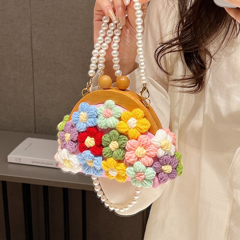 Pearl Flower Bag 2026 Spring/Summer Fresh and Sweet Style Beaded Chain Fashion Women's Bag Shoulder Bag Crossbody Bag