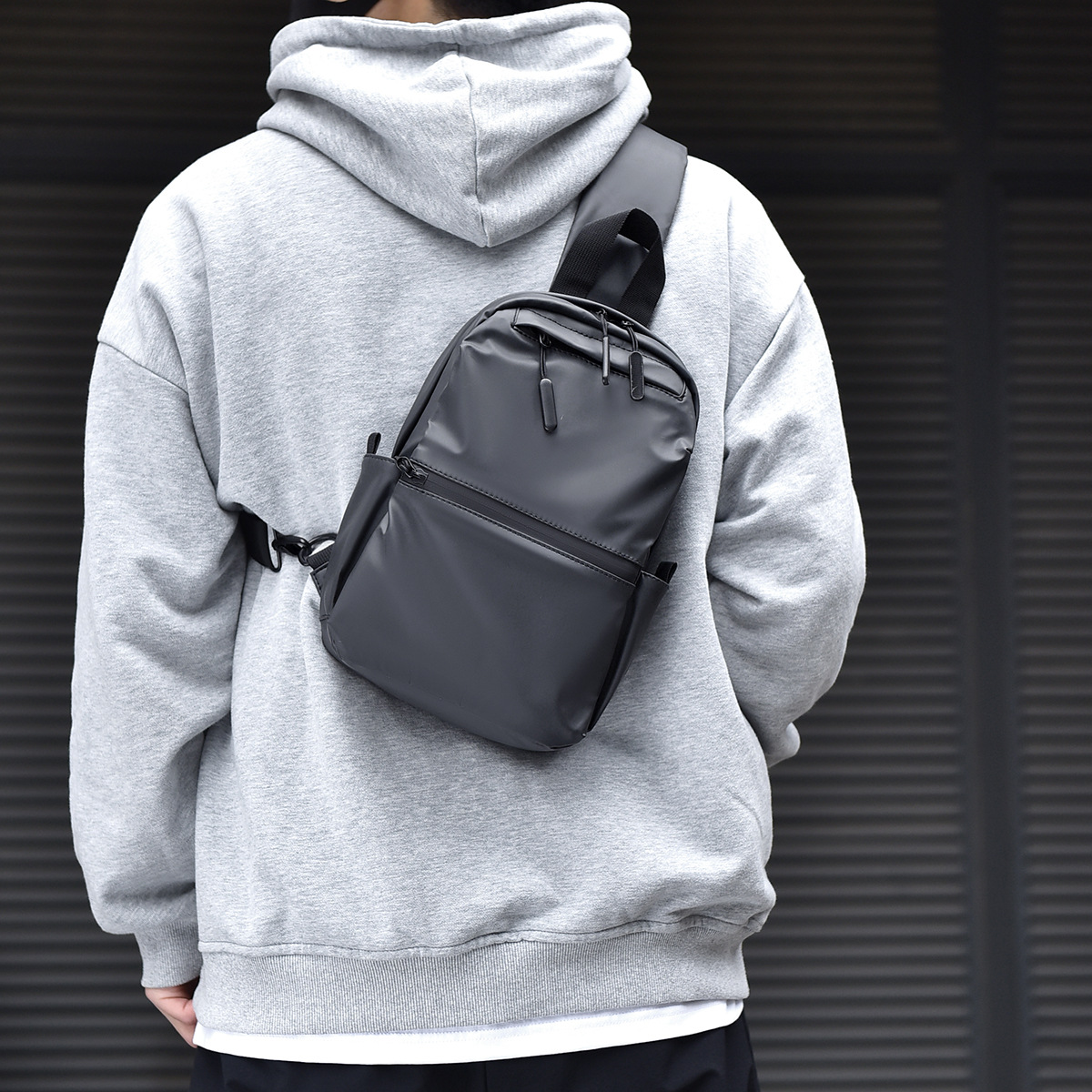 Versatile Men's Chest Bag European Style Multifunctional Crossbody_voghion.com