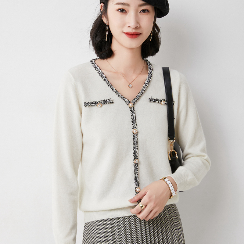 2021 Spring and autumn season new pattern Small fragrant wind Cardigan Long sleeve have cash less than that is registered in the accounts Pearl clasp Brooch jacket Base coat