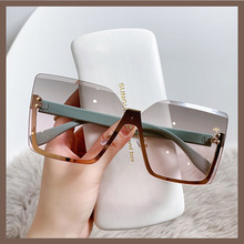 2022新款欧美风半框金属太阳镜时尚显瘦女式墨镜防紫外线眼镜批发