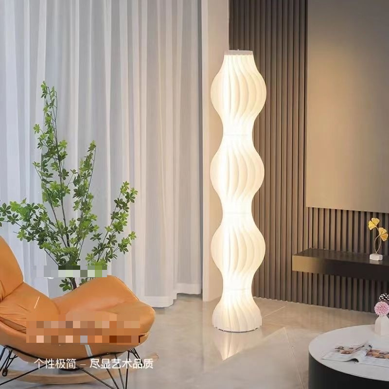 Trendy grass-skirt floor lamp for bedroom, high-end luxury standing lamp, decorative ambient light for living room next to the sofa Trendy grass-skirt floor lamp for bedroom, high-end luxury standing lamp, decorative ambient light for living room next to the sofa