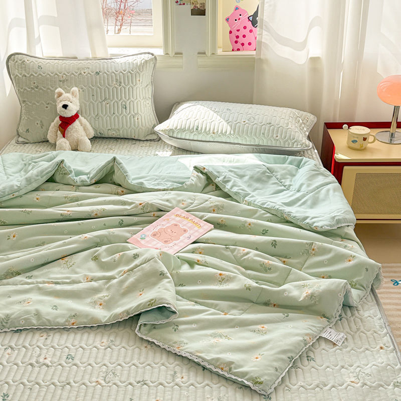 Estera de látex de seda de hielo de verano Juego de cuatro piezas de edredón fresco de verano 2025 nuevo edredón de aire acondicionado cama de dormitorio juego de cuatro piezas de edredón de verano