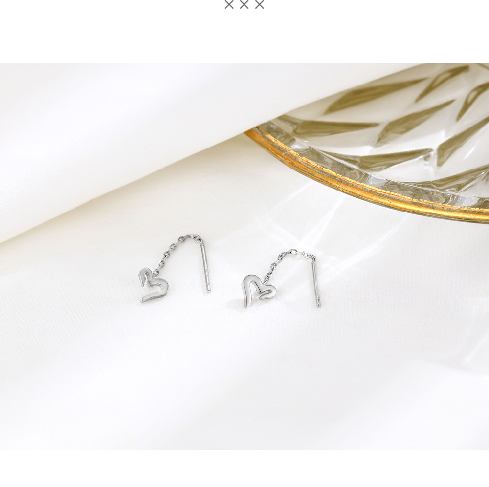 Heart Shaped Earrings Image 5