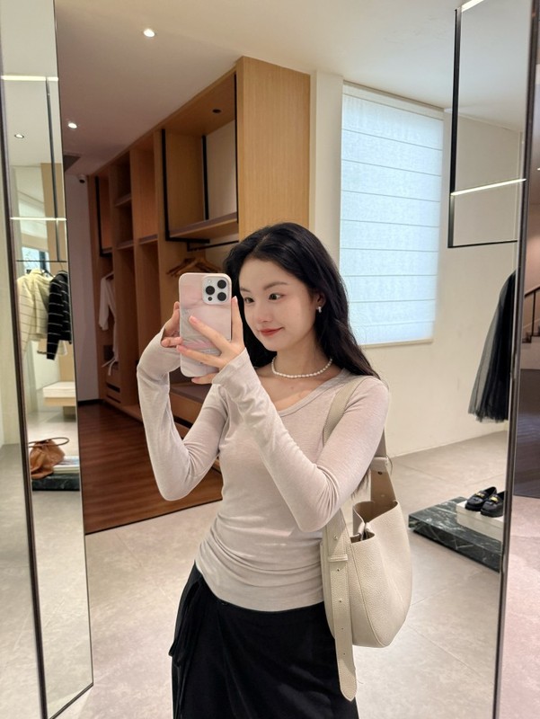 DIGM | 2025秋冬极简风褶皱打底衫天丝羊毛针织衫长袖T恤女57285|undefined