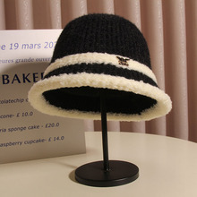 ��ɫë�q�O��ñŮ�ﶬ�r�б�ů�n��ٴ��@ĘС��ñ���ᘿ�ˮͰñ