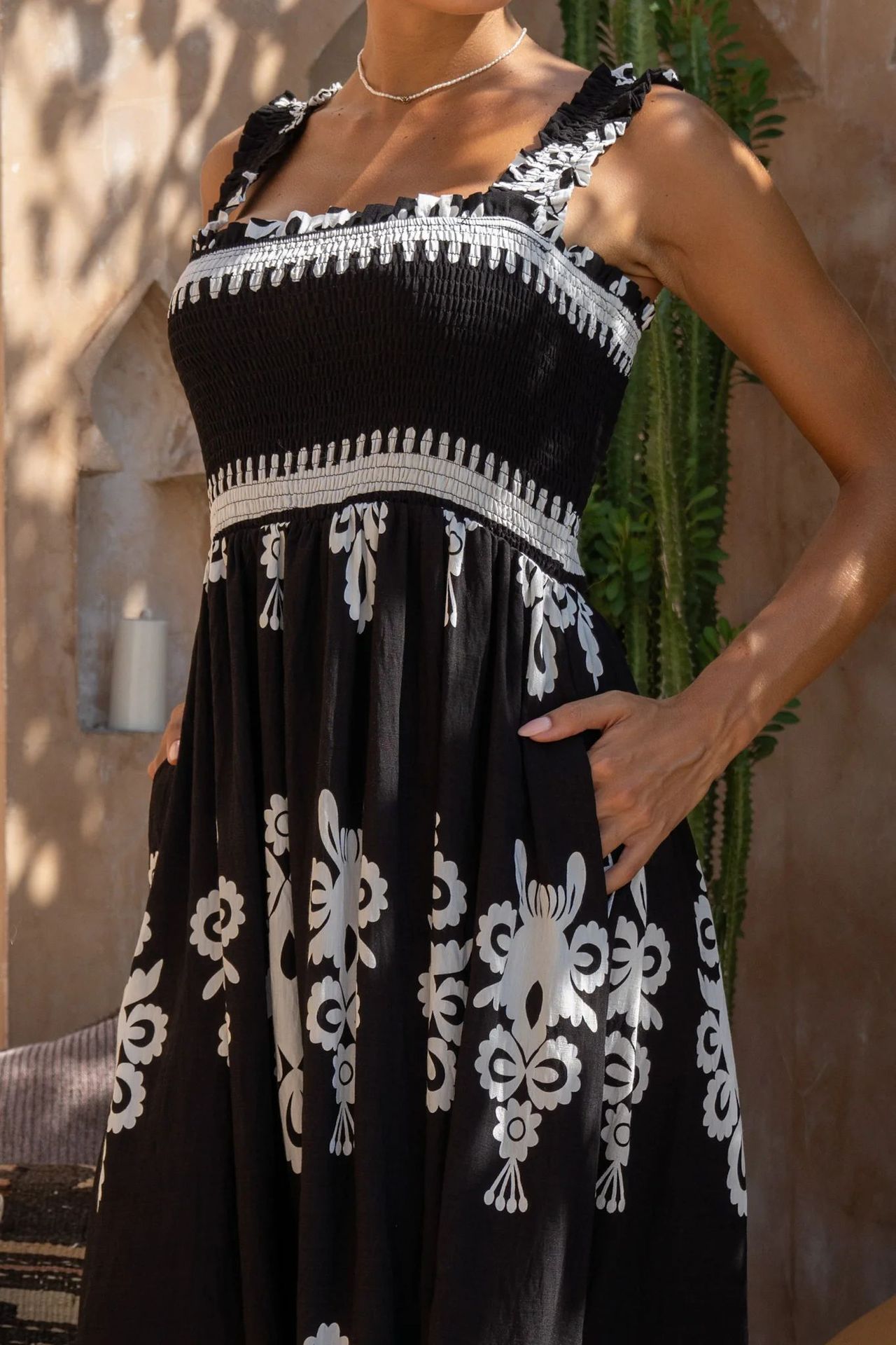 364g Weight Maxi Long Dress Dress Length Type Sleeveless Sleeve Length Strap Dress Dresses Type Polyester Fabric Type High Waist Waist Line Holiday Occasion Strap Neckline Loose Fit Type Printing Pattern 2025 Spring and Summer Season Women's Gender Elegant, Vacation Style Wholesale Women's Elegant Vacation Printing Holiday Strap Sleeveless Strap Dress 14