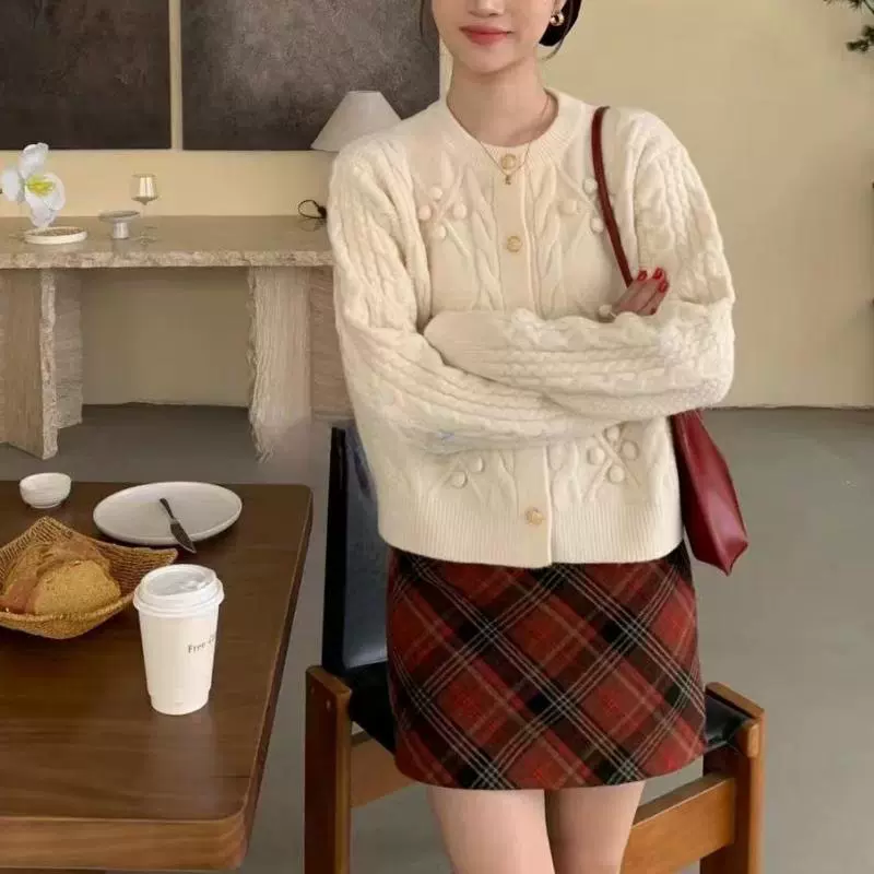 韩系立体球球麻花开衫毛衣女秋冬新款甜美温柔风针织开衫外套上衣