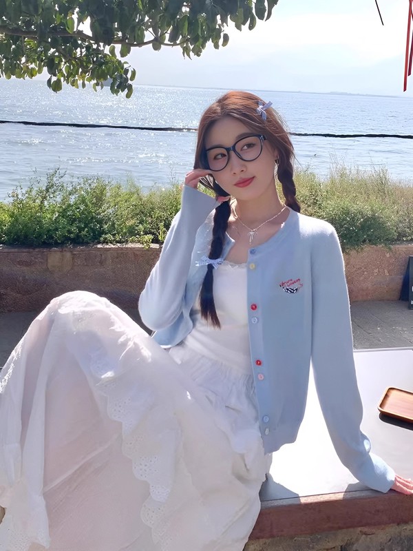 早秋季新款设计感小众彩扣针织开衫女2025年韩版薄款外穿百搭上衣|undefined