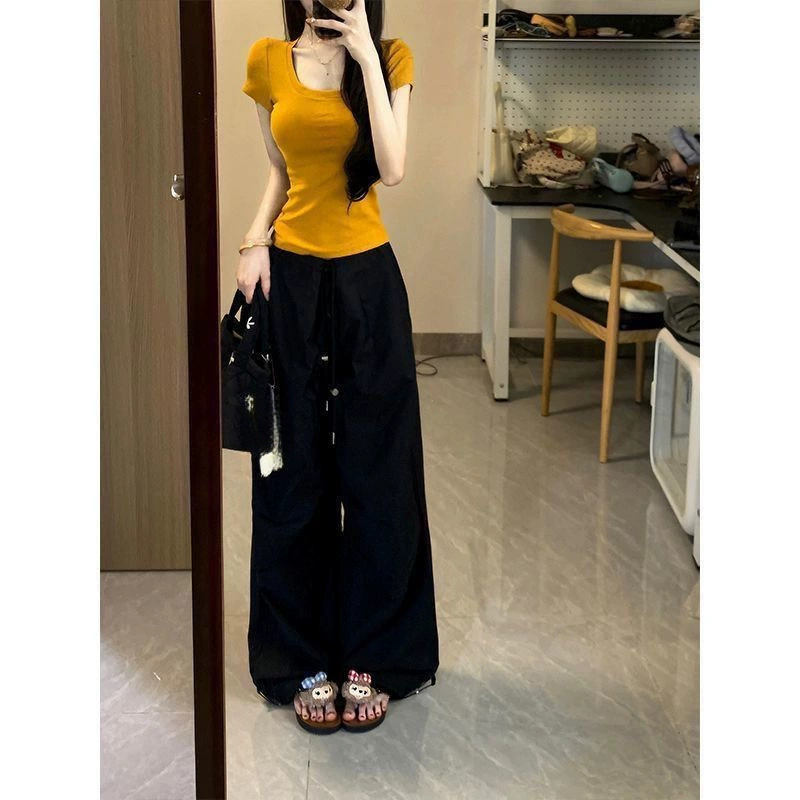 Желтая женская рубашка с короткими рукавами в американском ретро-стиле с воротником на правое плечо, уникальный и красивый топ для похудения с защипом на талии для горячих девушек